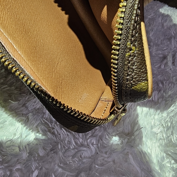 Authentic Louis Vuitton Pochette Marly Dragon 22 Mng - Picture 10 of 12